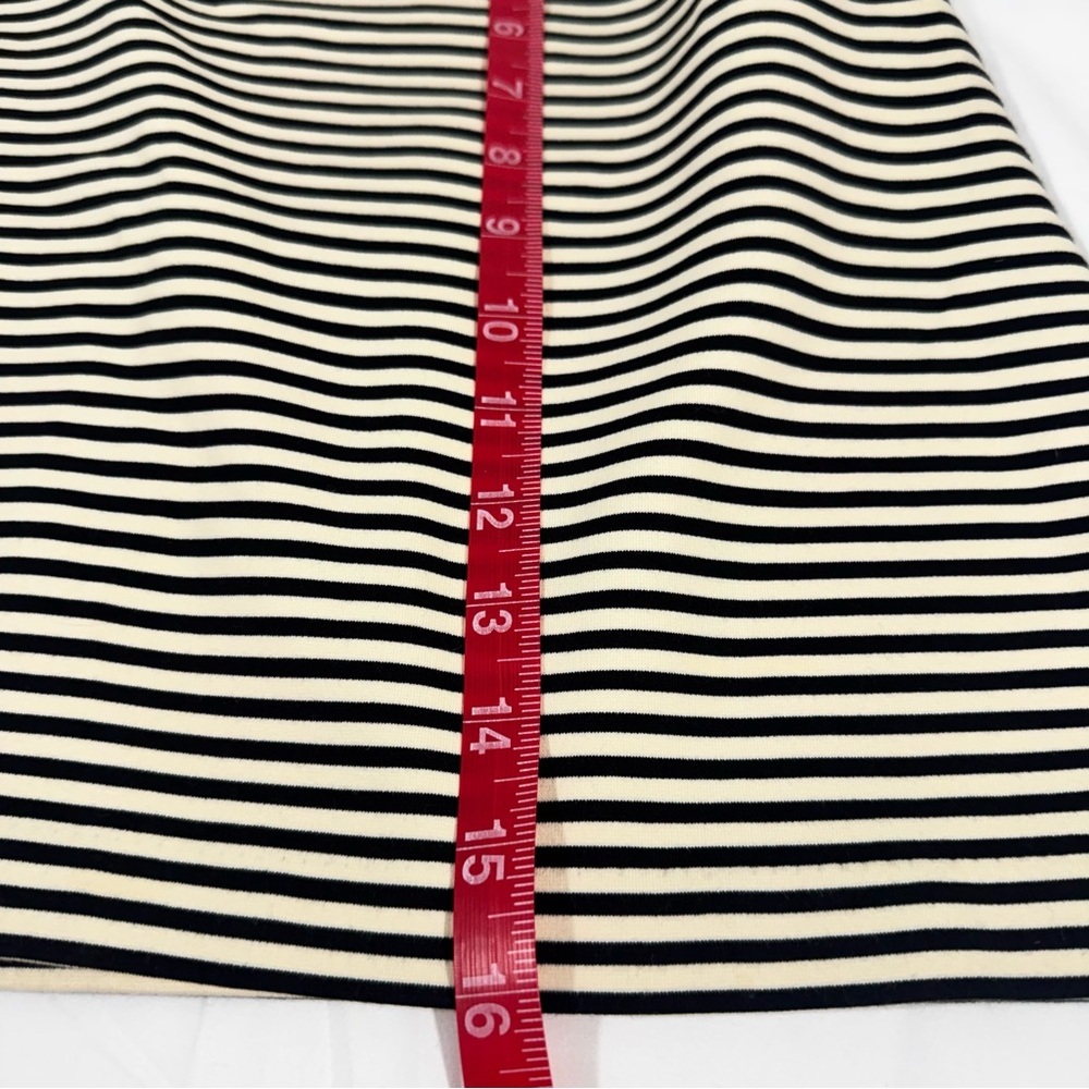 Everlane Dream Mini Skirt. Size XS Work Lifestyle. Casual Wear. - Picture 4 of 6